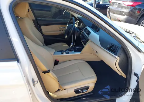 2018 BMW 320I xDrive z USA, uszkodzony, nr VIN WBA8A3C53JA498986